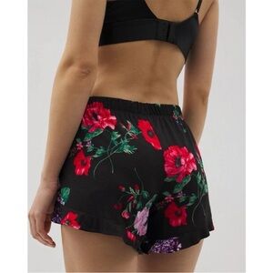 SOMA COOL NIGHTS RUFFLE PAJAMA SHORTS SMALL IN BLOOM BRIGHTLY BLACK RED